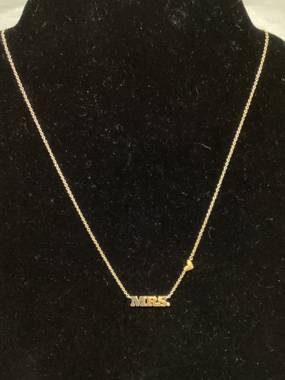 Kendra Scott Gold 'MRS.' Pendant Necklace